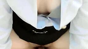 beautiful army officer trains new soldier in 10 minutes