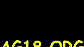 Dugókkal űznek örömöt a dögös csajok