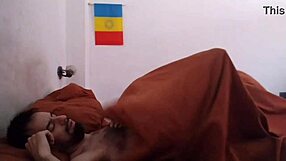 Despertando a Mi Macho Peludo con una Linda Mamada Aprovechando su Erección Matutina