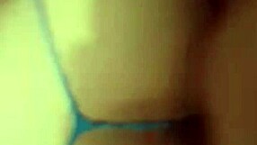 madura sexy latina le fasina cogerme con mi tanga puesta y chuparme mi clitoris