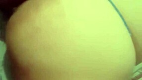 madura sexy latina le fasina cogerme con mi tanga puesta y chuparme mi clitoris