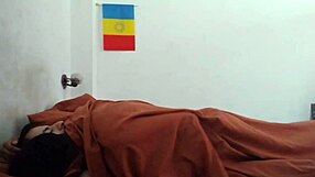 Despertando a Mi Macho Peludo con una Linda Mamada Aprovechando su Erección Matutina