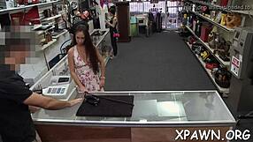 i'm a sexy little amateur fucking with wet pussy