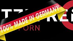 Hej Ashley Dark, hočeš da te tepem na balkonu v nemški vročini?