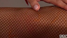 Foot fetish champions kiki cyrus and haley hill finger each other lesbian style