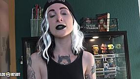 i'm in an exhibitionism challenge with lou nesbit and lia louise