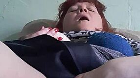 Red hair, sexy nails and an amateur wife’s solo pleasure