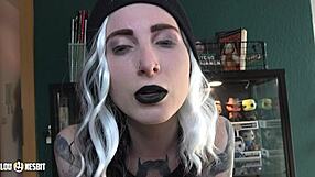 i'm in an exhibitionism challenge with lou nesbit and lia louise