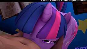 Nie mogę się nacieszyć dziką 3D kreskówkową jazdą Twilight Sparkle w hentai Godoffury!