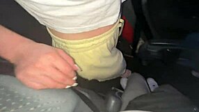 Casal colombiano magrinho em viagem gay emocional com garganta profunda e de quatro