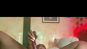 anitawetpussy screamed so loud she turned on the water tap 😱