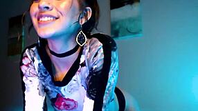 She Will Make Sure You Can't Ignore Her Webcam Cosplay!