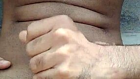 Indian gay boldly fucks big cock in public