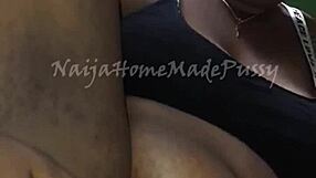 तुम्हें ये बड़ी गीली चूत पसंद है?