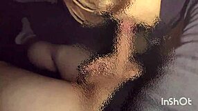 Japanese amateur does outdoor blowjob and handjob on smartphone 😍