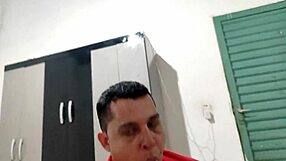 Assista essa ação intensa de boquete gay