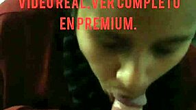 Sexo real con mi hermanastra me descubre en el cuarto