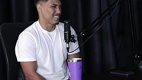 A putaria atrapalha o trabalho, exige exames, gosta de pé na cabeça! O ativo come na parada gay with Fabricio Nunes on Sheer Red