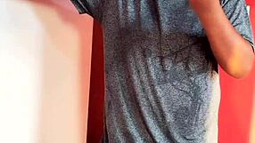 Pizza delivery guy gets paid with my ass instead of cash