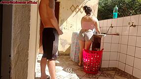 Ujel sem pastorko v kratkih hlačah pri pranju perila in se tako vznemiril