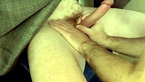 ג'וק מקבל מציצה עמוקה בפיר גלורי הול קשה