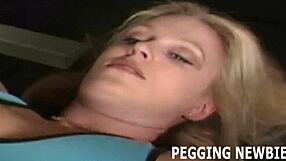 Ťažké pegging dominácia strapon femdom s bi twistom