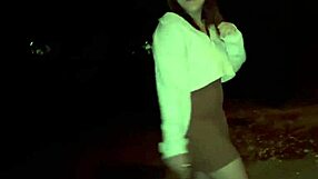 I'm lookin for a spot to give that famous blowjob, ya know?