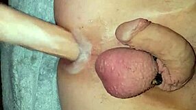 love how my ass pulsates with the toy, but can it handle more?