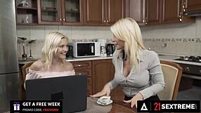 Busty Mature Lesbian Bangs Cute Teen 18+ Zazie Skymm