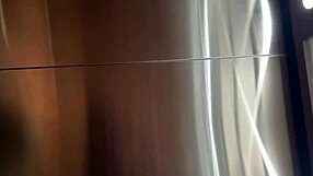 i met a stranger in the elevator who gave me a blowjob