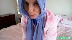 Viděl jsi už, jak Izzy Lush porušuje všechny pravidla?