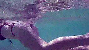 Veronikavonk flashes big tits on beach.