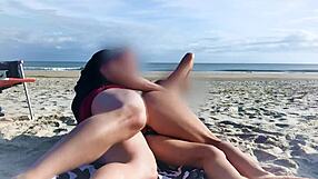 Milf får anal rævknulling og creampie på stranden