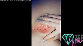 Puta tatuada siente placer intenso en compilación