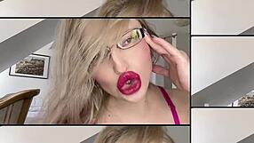 Secret lips obsession with huge goddess in lingerie 😍