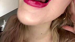 Secret lips obsession with huge goddess in lingerie 😍