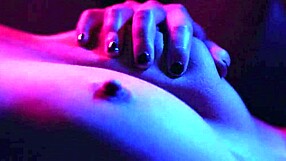 Lexi Luna loves this lesbian massage with licking and fingering.