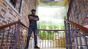 I fuck the BBC bodyguard when my husband leaves, Sara Blonde