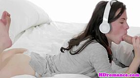 Model Girlfriend Sucks Cock