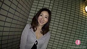 yasuko ogata's first av intro as the cute lady