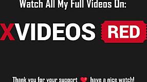 Degetele și dildoul meu joacă cu pizda rasă până la orgasm