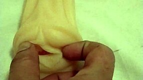 playing with artificial toys in solo fun sessions