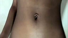 Twerking On Vib-Dildo Toy For Intense Pleasure