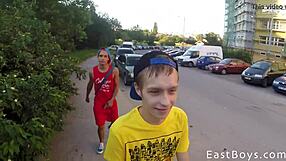 Веселье на вебкамере с скейт-твинками, которые хвастаются