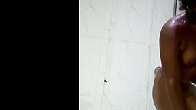 fine ass sexy girlfrien body under the shower in a hidden cam hospital gym hotel tattoo scene