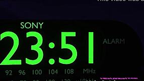 milf 3d hentai cabelo curto camisa verde peito grande short e calcinha vermelha fio dental dando no quarto