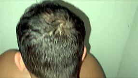 Seguran�a De Casa Noturna Fazendo Sexo Com Dois Machos Na Cabine Da Balada - Full Red