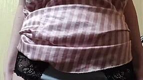 fetish elza kom pussy in pantalone sniffing action