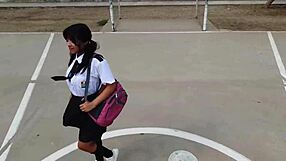 I picked up a slutty schoolgirl on my mototaxi and sucked her off outdoors.