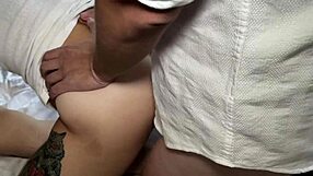 Ehi figliastro, vuoi imparare a gestire un cazzo enorme?